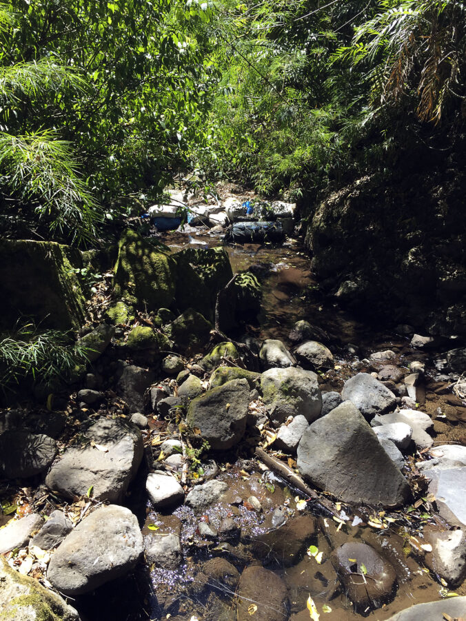 rio Guararí, borde Oeste.